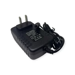 Adaptador AC/DC fijo 15 V 1 A IMP-15V1A con conector DC estándar